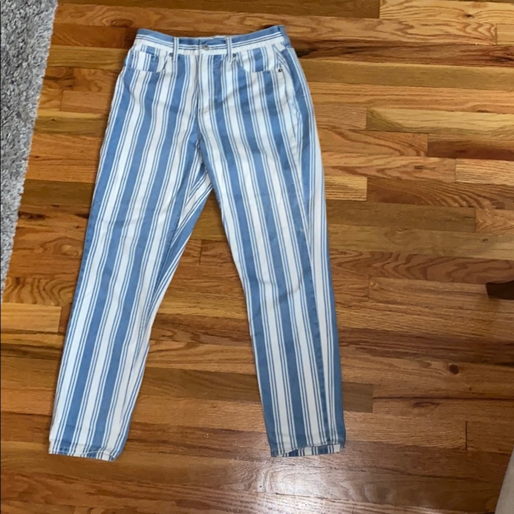 American Eagle Mom Jeans